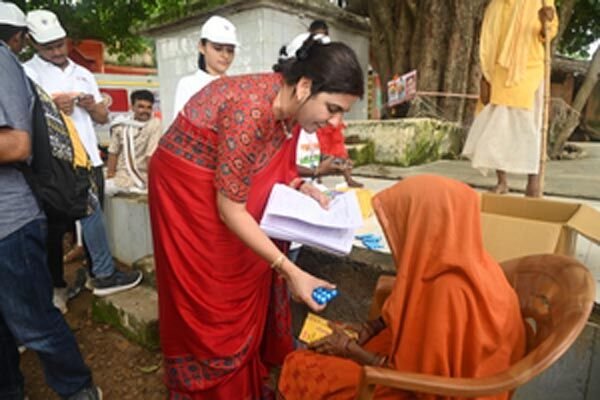 Women's Day Special: बीमारी के होने से पहले ही पता लगाकर इलाज शुरू कर देती है 'डॉक्टर बेटी'