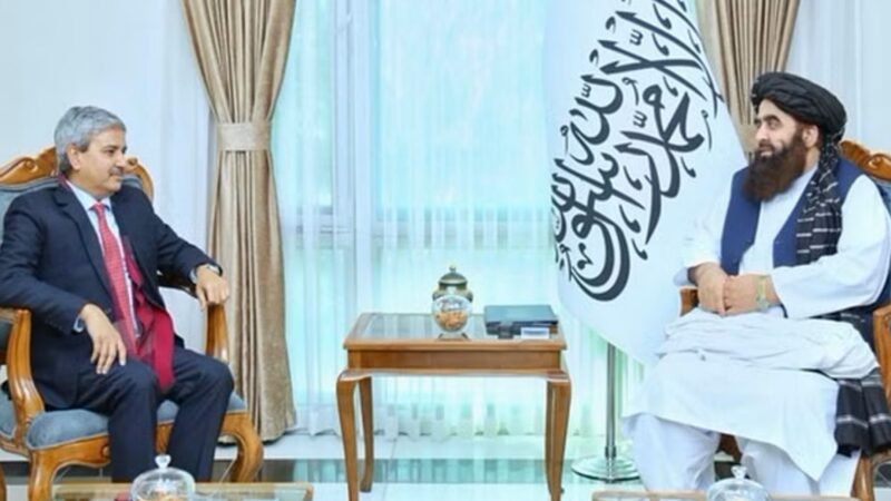 India-Afghanistan: भारतीय राजनयिक जेपी सिंह और अफगान विदेश मंत्री मुत्तकी के बीच वार्ता, इन मुद्दों पर हुई चर्चा