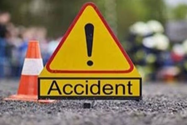 CG Accident News: बालोद में भयानक सड़क हादसा, कार पर पलटा ट्रक, 4 की मौके पर मौत