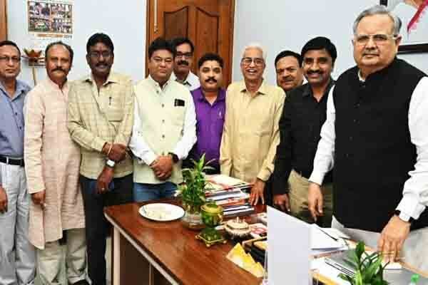 Chhattisgarh News: "मोदी की गारंटी" पर अमल करने फेडरेशन ने विधानसभा अध्यक्ष से लगाई गुहार