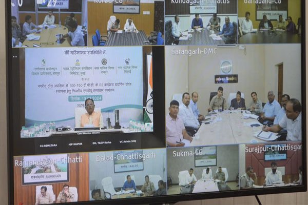 CM Vishnudeo Sai: जब नेता सातों दिन काम कर सकते तो कलेक्टर, SP 5 दिन क्यों नहीं? पटवारी से लेकर तहसीलदारों तक के भ्रष्टाचार पर बरसे CM विष्णुदेव