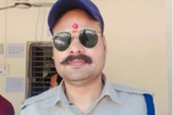 Datia News: दतिया में ड्यूटी के दौरान पुलिस कांस्टेबल ने की आत्महत्या, सरकारी राइफल से खुद को मारी गोली