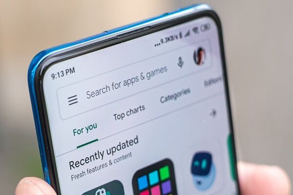 Apps Banned In India: सरकार की बड़ी कार्रवाई, 19 वेबसाइट, 10 एप्स और 57 सोशल मीडिया अकाउंट को किया बैन, अश्लील कंटेंट देने का आरोप