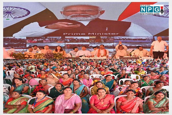 Mahtari Vandan Yojana: CG में पूरी हुई मोदी की एक और गारंटी, महिलाओं के खाते में आ गए एक हजार रुपए, PM मोदी ने बटन दबाकर पहली क़िस्त की जारी…