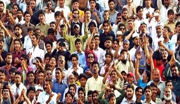 CG Job News: जॉब के लिए जिला प्रशासन द्वारा लगवाए गए मेगा प्लेसमेंट सेल में आए पांच हजार आवेदन, 1300 को हाथों हाथ मिली नौकरी…