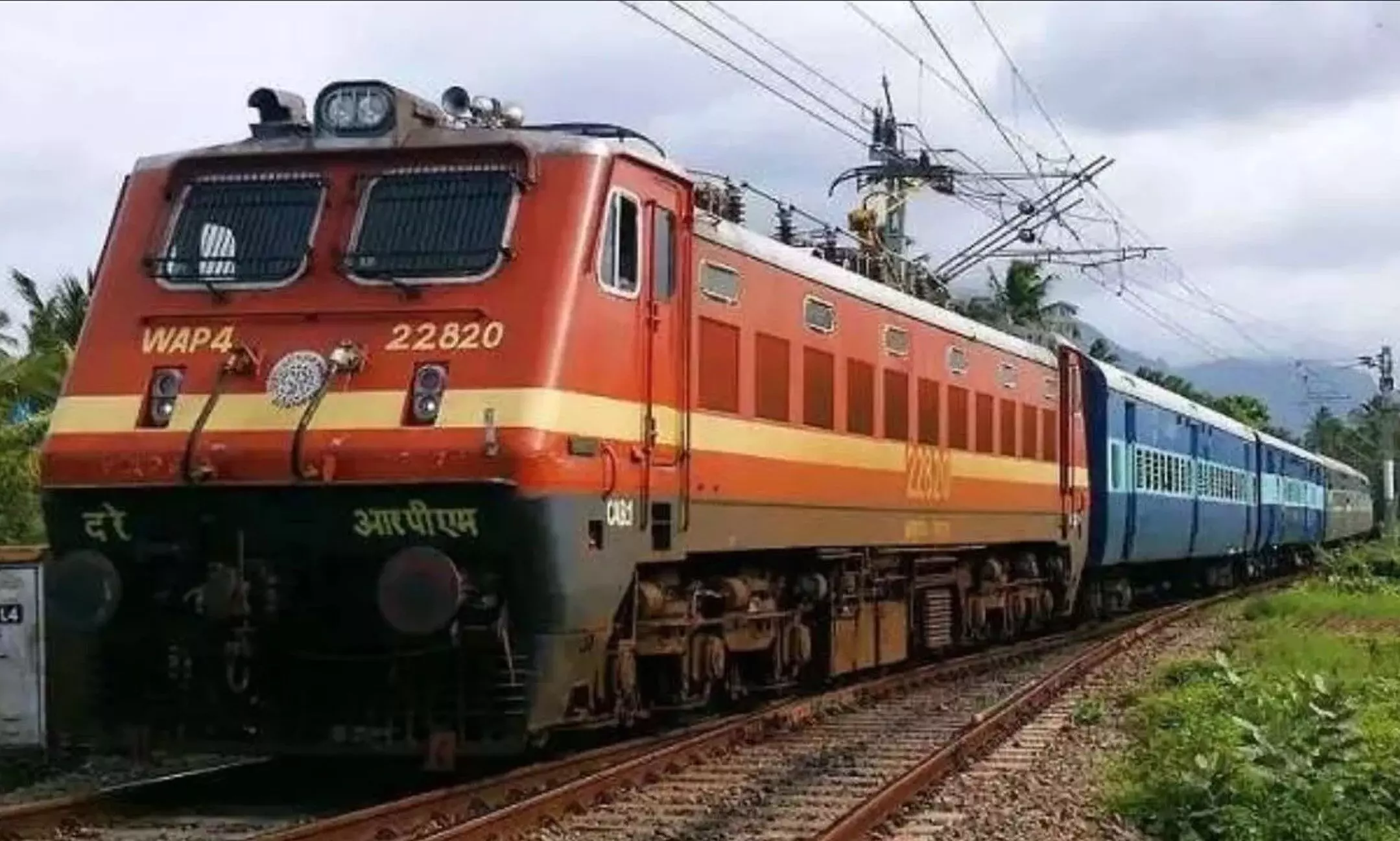 CG Train News: मुंबई हावड़ा मेल के दुर्घटनाग्रस्त होने के चलते छत्तीसगढ़ से गुजरने वाली चार ट्रेनें फिर से हुई प्रभावित