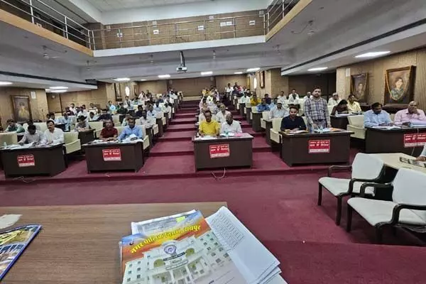 Raipur News: संपत्ति कर बकायेदारों की अब खैर नहीं: आयुक्त ने दिए बकाया वसूली के निर्देश