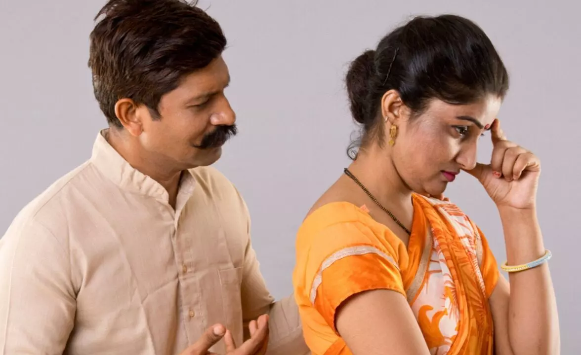 क्या आपके भी पति करते हैं बात-बात पर आपके मायके का अपमान ?…तो ऐसे संभालें सिचुएशन