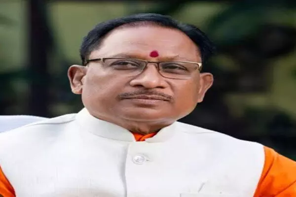 Raipur News: मुख्यमंत्री के निर्देश पर किसानों को सुगमता के साथ खाद-बीज का वितरण