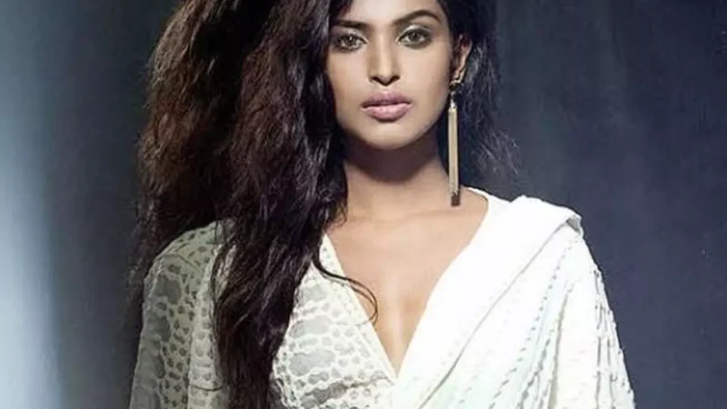 Bigg Boss OTT 3 Poulami Das:  बिग बॉस में टास्क के दौरान घायल हुईं ये फेमस एक्ट्रेस, इस कंटेस्टेंट के साथ हुआ छत्तीस का आंकड़ा!…