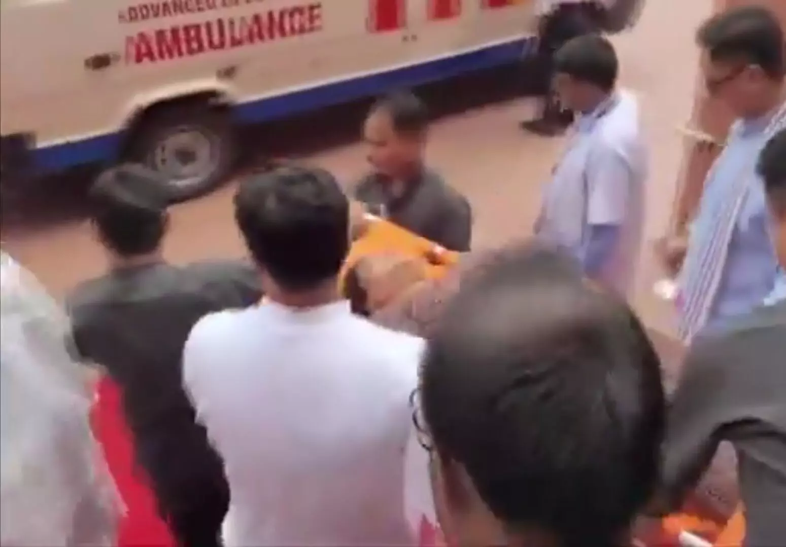 Phoolodevi Netam: राज्यसभा में विरोध प्रदर्शन के दौरान सांसद फूलो देवी नेताम हुई बेहोश, सदन से ही अस्पताल ले जाया गया…