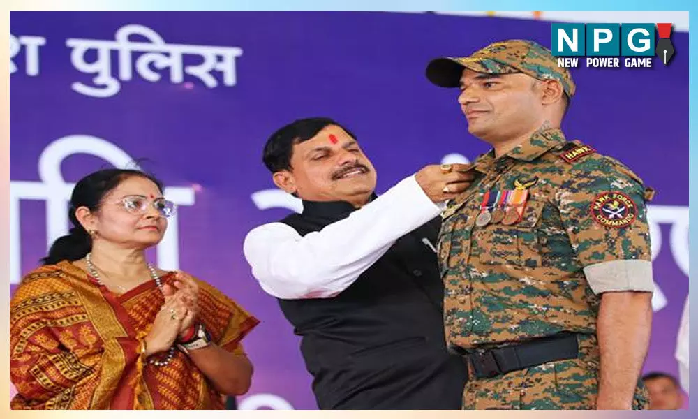 MP News: CM मोहन यादव ने दी 28 पुलिस जवानों को क्रम-पूर्व पदोन्नति…बोले-पुलिस ने नक्सलवाद को जड़ से उखाड़ फेंकने का पराक्रम दिखाया