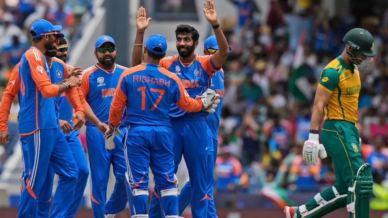 IND vs SA T20 World Cup Final 2024: 17 साल बाद टीम इंडिया बना टी20 विश्व कप का नया चैंपियन,फाइनल में दक्षिण अफ्रीका को इतने रनों से हराकर छीनी खिताब…