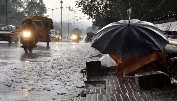 Heavy Rain in Chhattisgarh: अगले पांच दिनों तक होगी झमाझम बारिश, इन जिलों में खूब बरसेंगे बादल, जानिए मौसम विभाग की भविष्यवाणी