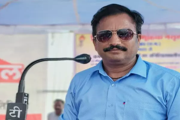 CG Teacher News: सोना साहू के पति रामनिवास के आरोपों पर शिक्षक नेता संजय शर्मा ने क्या कहा? जानिए…