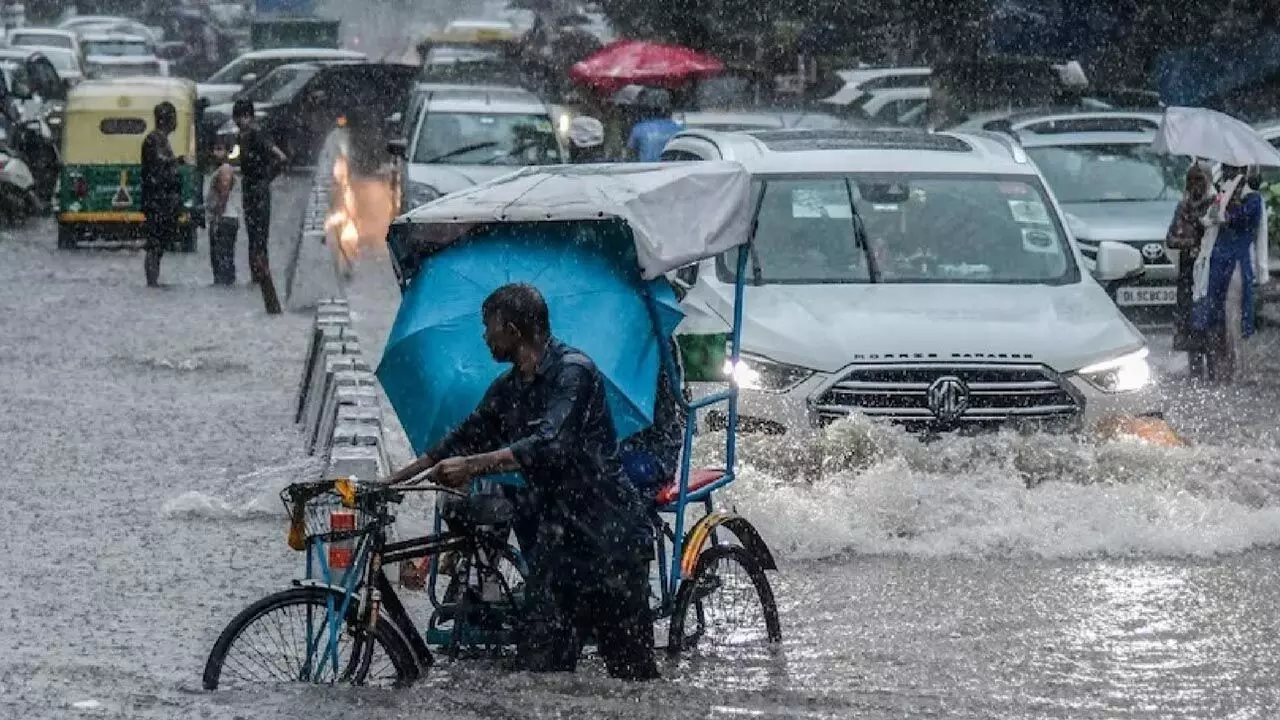 Rain Alert: अगले 24 घंटों के दौरान छत्तीसगढ़, महाराष्ट्र, गुजरात सहित इन जगहों में फटेंगे बादल, गरज चमक के साथ होगी झमाझम बारिश, चेतावनी जारी