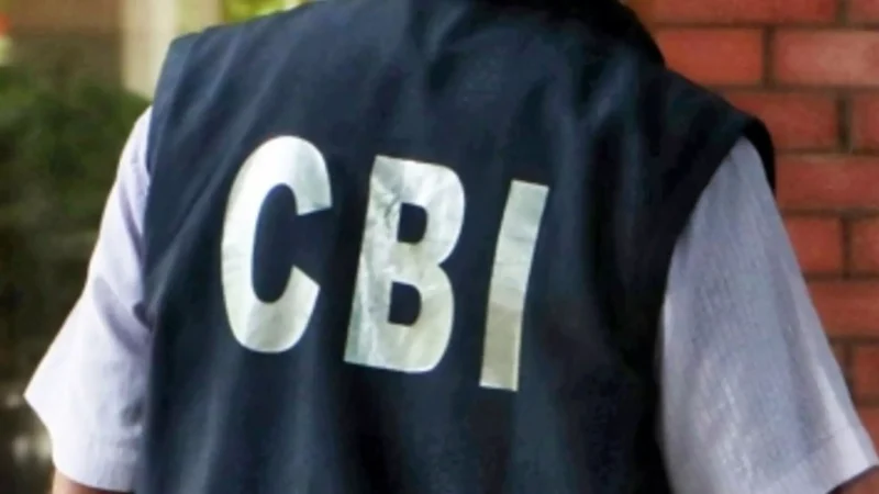 CG: सीबीआई ने 2 अफसरों को रिश्वत लेते पकड़ा, अपने ही विभाग के कर्मचारी से 37 हजार लेते गिरफ्तार…