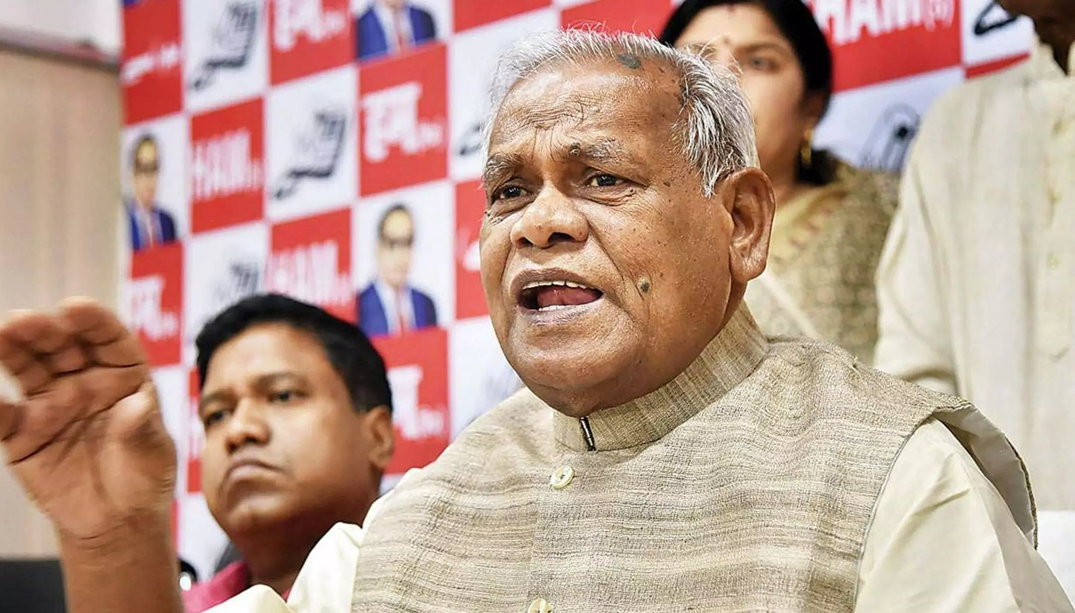 बिहार के संघर्षशील नेता जीतन राम मांझी का जीवन परिचय (जीवनी) : Jitan Ram Manjhi Biography in Hindi