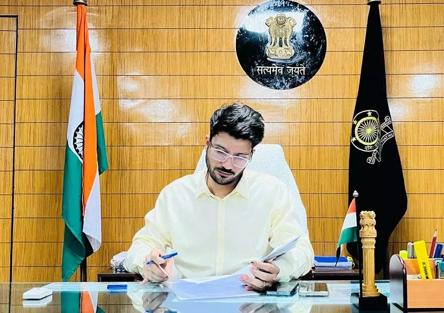 बलौदाबाजार कलेक्टर की कार्यवाही, औचक निरीक्षण में अनुपस्थित 5 अधिकारियों को कारण बताओ नोटिस जारी