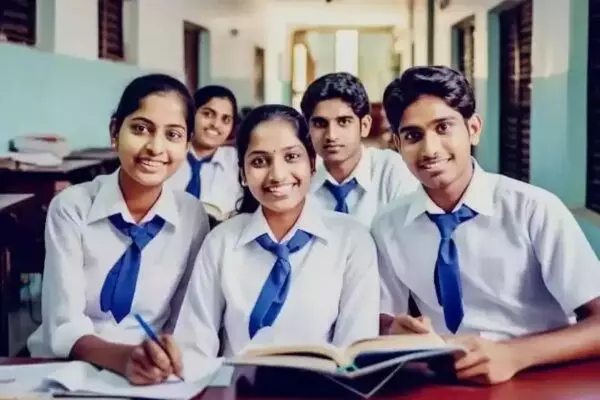 PM Vidya Lakshmi Education Loan Yojana 2024: अब आर्थिक दिक्कतों से नहीं रुकेगी पढ़ाई, सरकार दे रही 7.5 लाख रुपए लोन