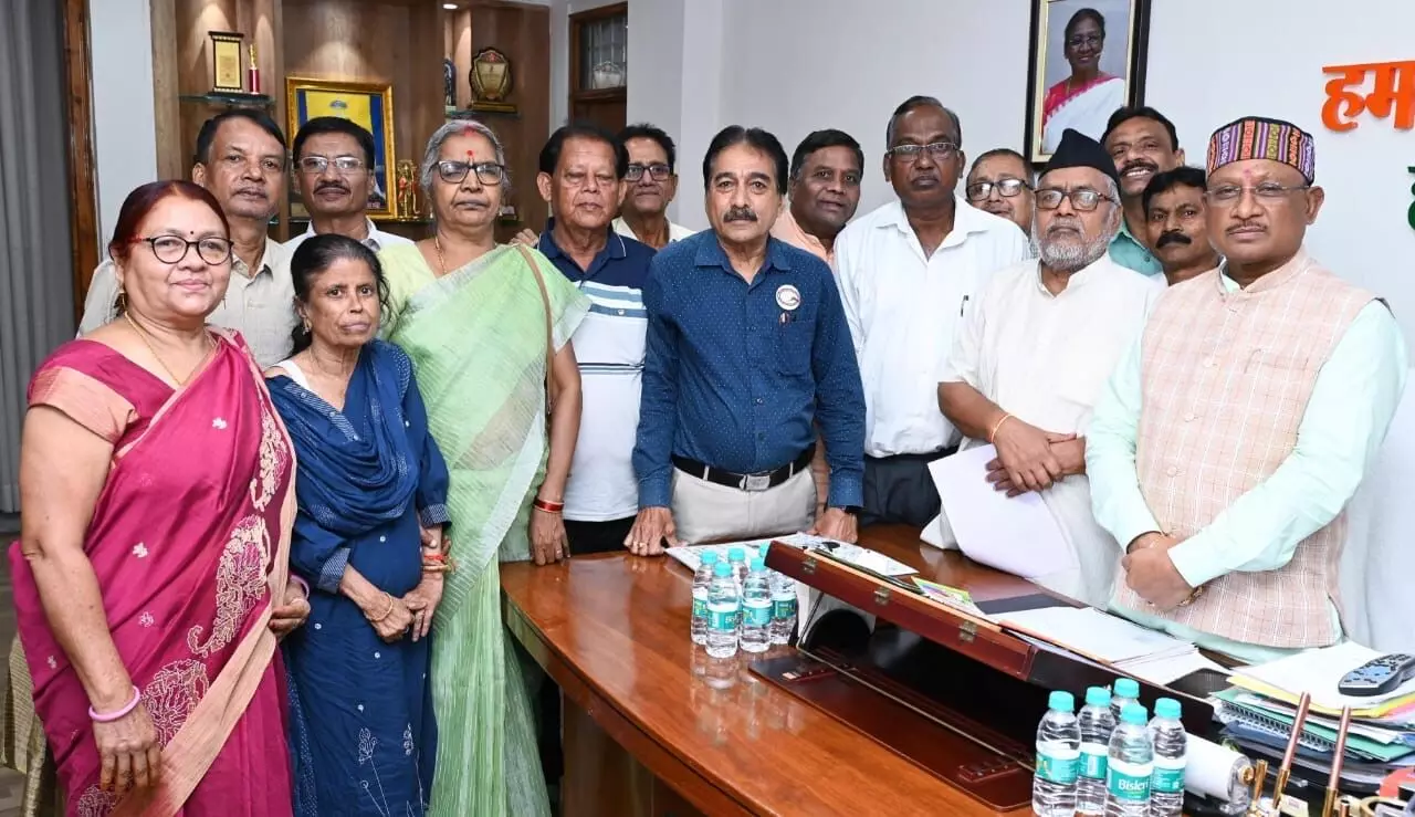 Raipur News: मुख्यमंत्री साय से भारतीय राज्य पेंशनर्स महासंघ के प्रतिनिधिमंडल ने की सौजन्य मुलाकात