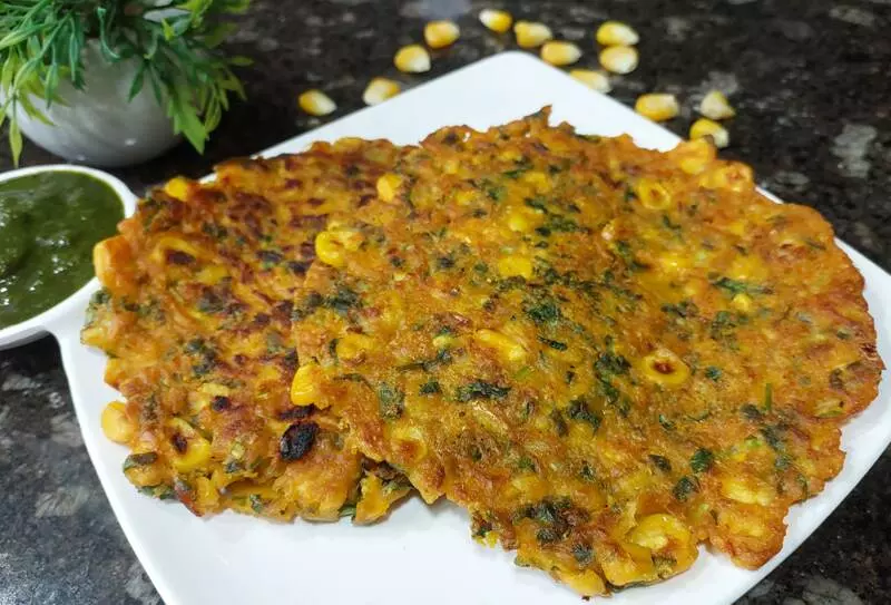 Mom Recipe for Tifin Series-11 :  टेस्ट के साथ हेल्थ के लिए भी बेस्ट "कॉर्न",  आइये आज बनायें "कॉर्न पालक चीला और बेबी कॉर्न फ्राई"