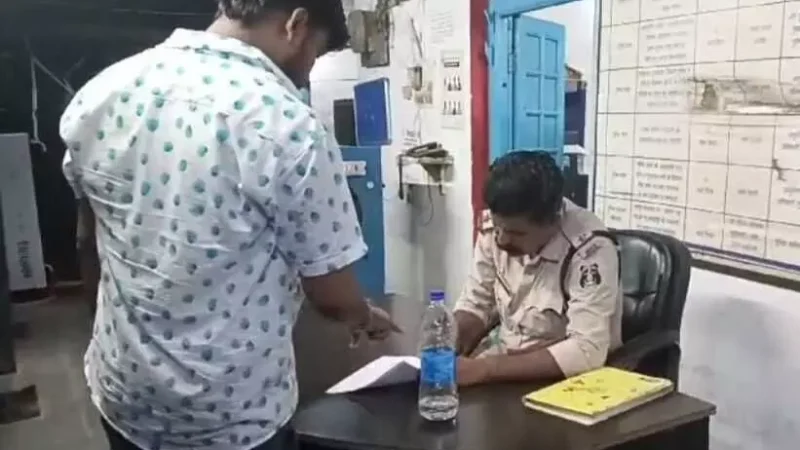 Bilaspur News: बार के बाउंसरों ने किया प्रापर्टी डीलर पर बीयर की बोतल से हमला, लहूलुहान होकर पहुंचा थाने