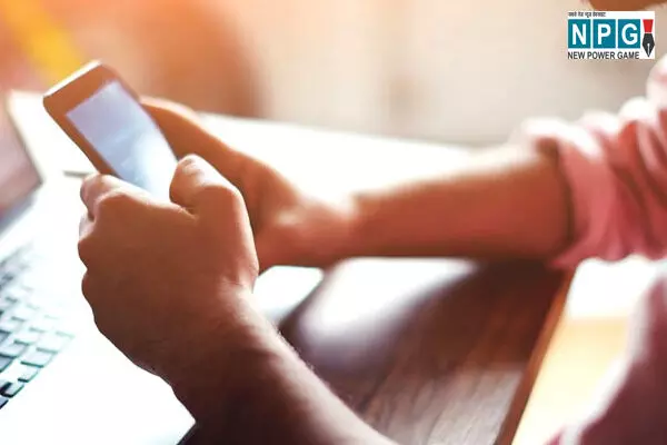 Teacher Digital Attendance: शिक्षकों को लगानी होगी ऑनलाइन हाजिरी… नहीं तो कटेगा वेतन, सरकार ने जारी किया आदेश