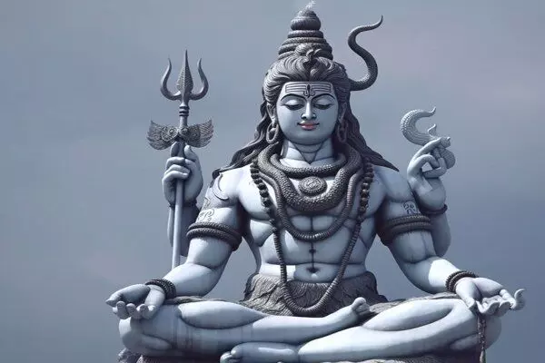 क्या है भगवान शिव की उत्पत्ति का रहस्य, जानें सांसारिक होते हुए भी क्यों श्मशान में रहते हैं देवाधिदेव महादेव?