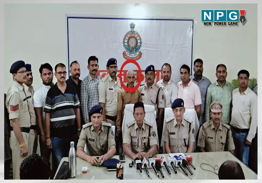 Balod Crime: प्रेमिका रात में कर रही थी मोबाइल में बात, भड़के प्रेमी ने दी खौफनाक सजा, पहले हत्या, फिर टुकड़े कर शव को दो बोरियों में भर फेंका…