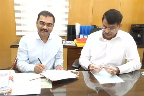 MP News: डॉ. सुदाम खाड़े ने आयुक्त जनसंपर्क का पदभार ग्रहण किया