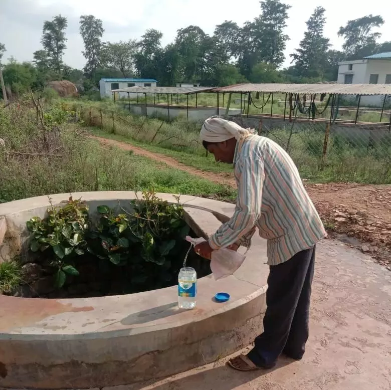 Kabirdham News: उपमुख्यमंत्री विजय शर्मा के निर्देश पर कबीरधाम जिले में जलस्त्रोतों का क्लोरिनेशन और स्वच्छता अभियान शुरू
