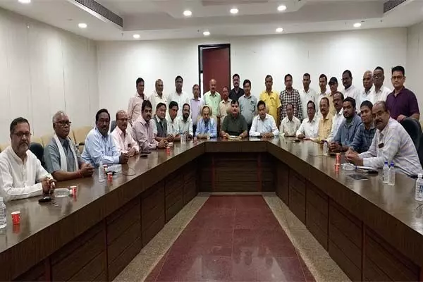 DA News: DA को लेकर कर्मचारियों का अल्टीमेटम: सरकार को जुलाई अंत तक की दी मोहलत, मांग पूरी नहीं हुई तो…