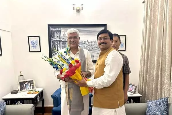 MP News: संस्कृति मंत्री लोधी ने केंद्रीय मंत्री शेखावत से की मुलाकात