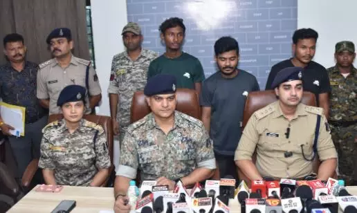 CG: जेल प्रहरी हत्या खुलासा, अश्लील वीडियो को लेकर हुआ विवाद, फिर तीन दोस्त ने मिलकर साथी को ही मार डाला