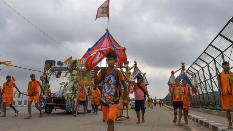 Kavad Yatra : कावड़ यात्रा पर जरूर जाएं… पर सेहत का भी रखें ख्याल