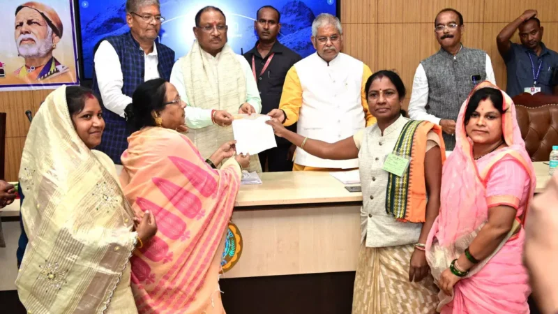 Chhattisgarh Assembly News: मुख्यमंत्री से राष्ट्रीय रजक महासंघ की छत्तीसगढ़ इकाई के सदस्यों ने की मुलाकात