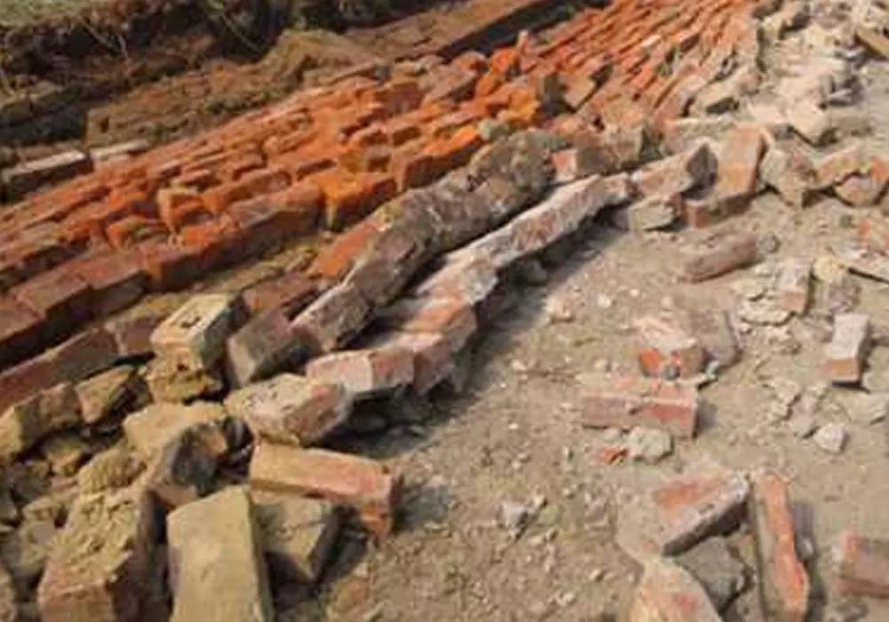 Kondgaon: बच्चे की मौत, बारिश के चलते टॉयलेट की छत गिरी, 10 वर्षीय मासूम की दबकर मौत