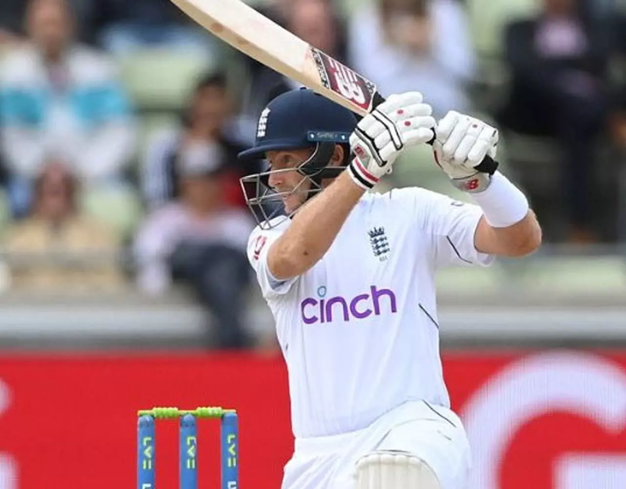 Joe Root in Test Cricket: इस स्टार खिलाड़ी ने टेस्ट क्रिकेट मैच में किया ऐसा बड़ा कारनामा, रिकॉर्ड्स तोड़े वाले बने 7वें खिलाड़ी…