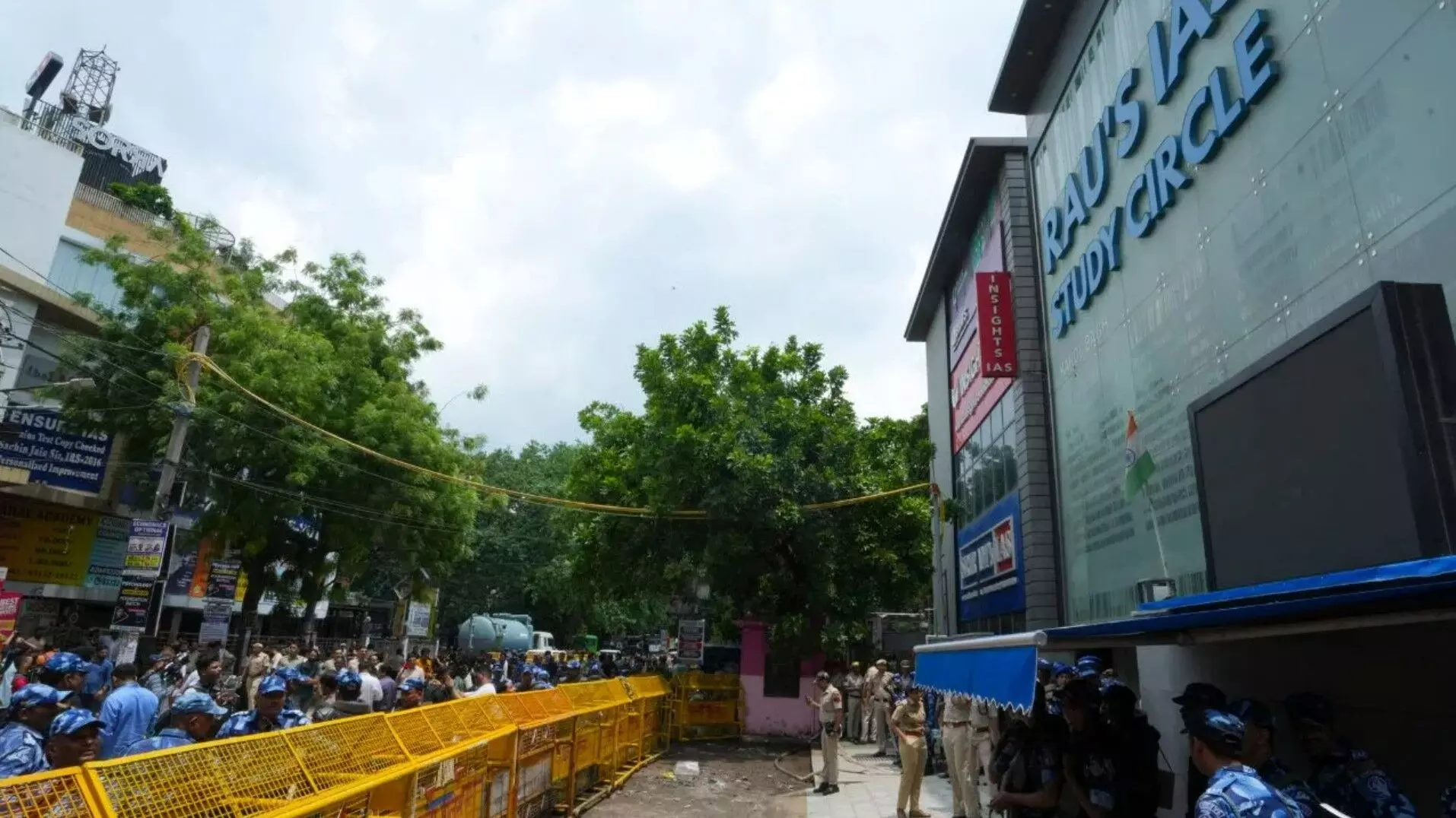 Delhi MCD News: कोचिंग सेंटर हादसे के बाद MCD का एक्शन, 13 कोचिंग सेंटर सील