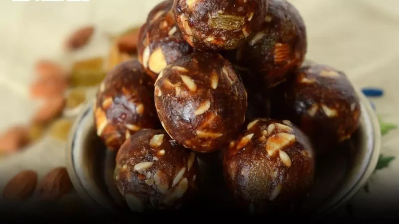 Khajoor Ke Laddu Recipe: खजूर से फटाफट बना लीजिए इतने टेस्टी और हेल्दी लड्डू कि न्यूट्रिशन का टेंशन खत्म और लड्डू भी पल में खत्म…