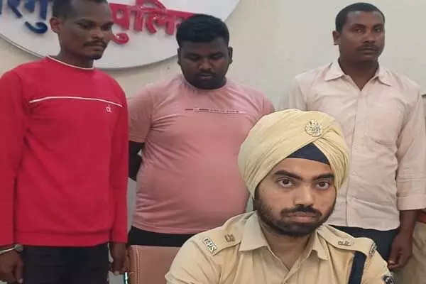 Ambikapur News: आंगनबाड़ी कार्यकर्ता की सेप्टिक टैंक में मिली लाश: मौत की गुत्थी सुलझती से सामने आया यह कड़वा सच