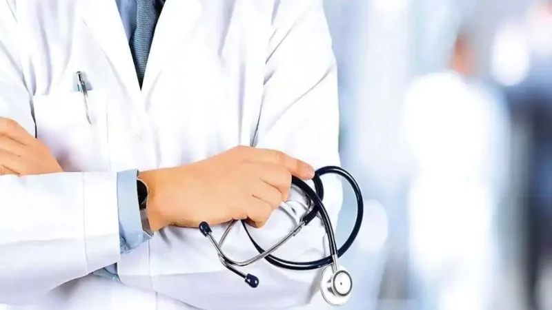 Chhattisgarh News: सिविल सर्जन को पद से हटाने की मांग,  जांच के लिए तीन सदस्यीय दल गठित