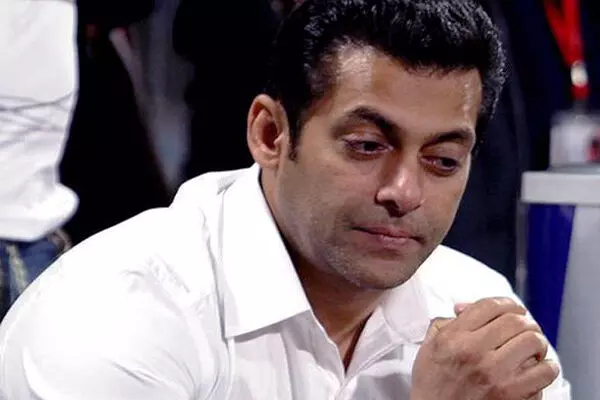 Salman Khan News: क्या है इस गहरे राज का सच्चाई! जब प्यार की बात करते-करते सलमान की आंखो से छलकने लगे आंसू, दंबग खान बोले…