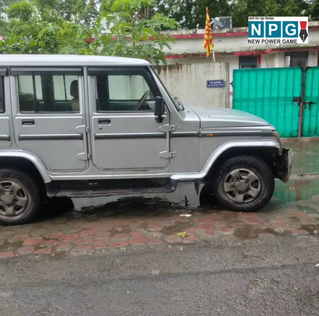 CG ACB Raid: एसीबी का छापा: बरसते पानी में ACB ने जिला शिक्षा अधिकारी के कई ठिकानों पर मारा छापा