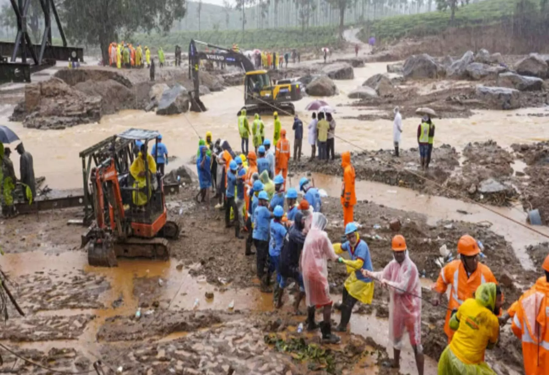 Wayanad Landslides: वायनाड में भूस्खलन से भारी तबाही, 340 से ज्यादा मौतें, 300 लोग लापता, केंद्र सरकार का बड़ा कदम
