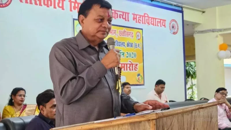 Korba News: शासकीय इंजीनियर विश्वेश्वरैया पीजी कॉलेज के दीक्षारंभ समारोह में शामिल हुए मंत्री, बोले-नवीन शिक्षा नीति, युवाओं की आकांक्षाओं को साकार करने का साधन