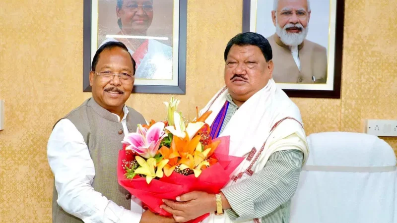 Raipur News: आदिम जाति विकास मंत्री रामविचार नेताम ने केन्द्रीय जनजातिय कार्य मंत्री जुएल ओराम से की सौजन्य मुलाकात