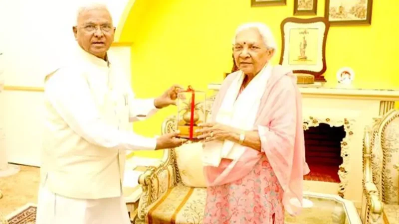 MP News: राज्यपाल मंगुभाई पटेल ने की उत्तर प्रदेश की राज्यपाल से भेंट