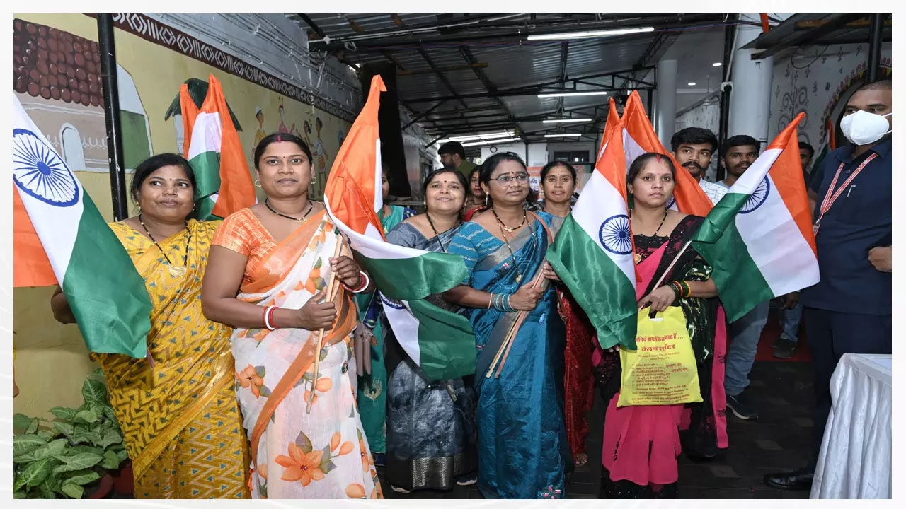 Mahtari Vandan Yojana: महतारी वंदन के पैसों से इस बार बहनों की रक्षाबंधन मनेगी शानदार